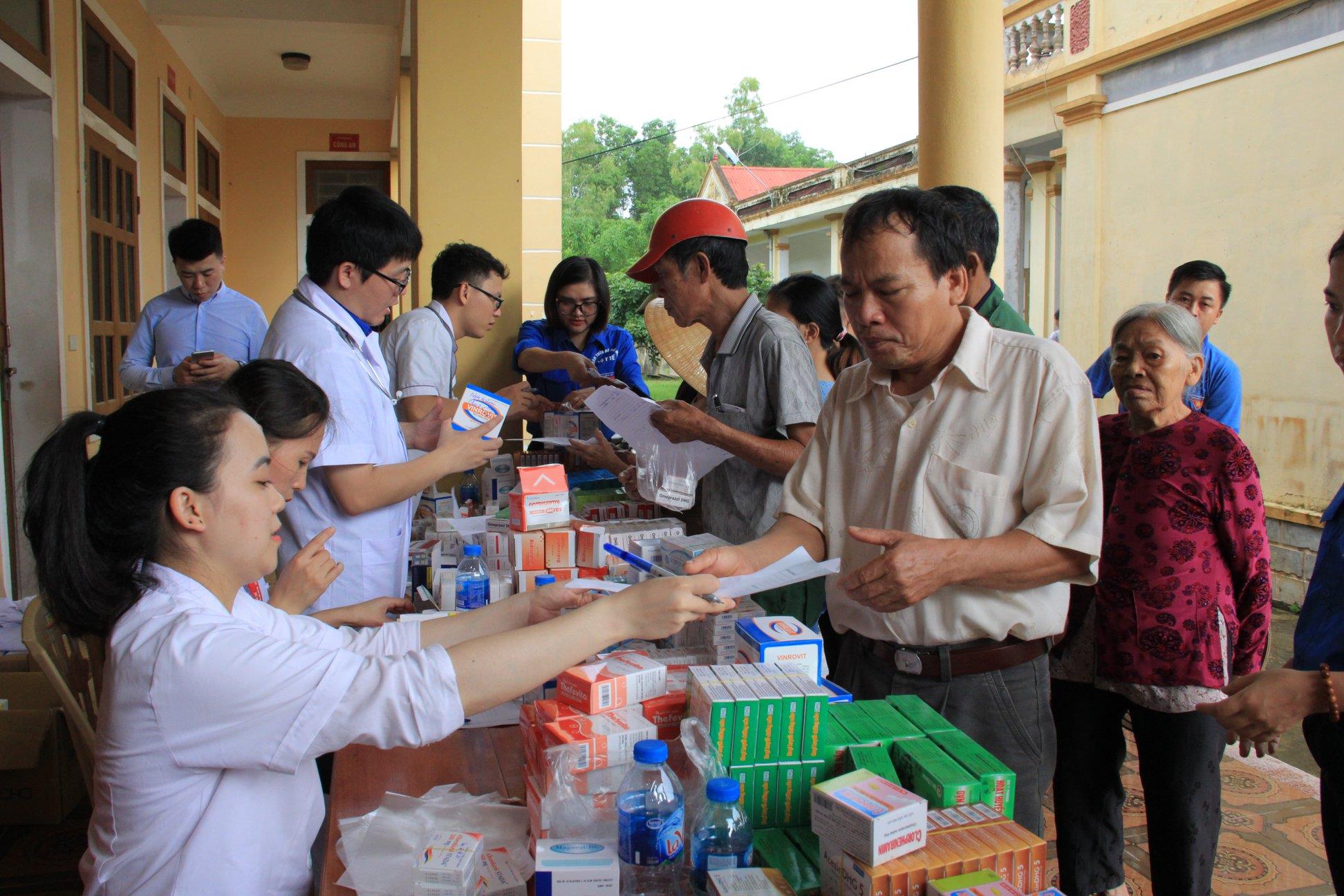 Để người Việt Nam lựa chọn dùng thuốc Việt Nam